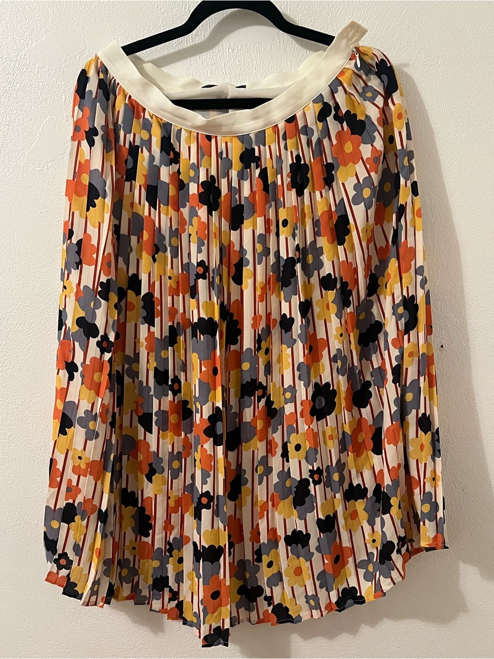 Women’s Modcloth Pleated A-Line Skirt - Size L